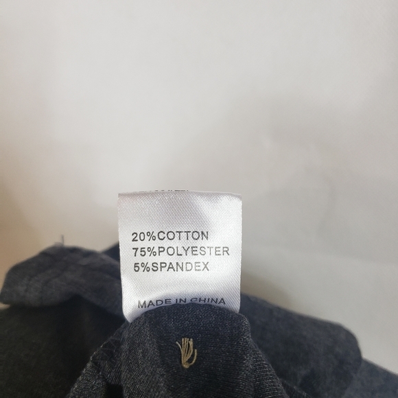 Gray Short-Sleeve Crew Neck Side Button T-Shirt lg - Picture 7 of 7